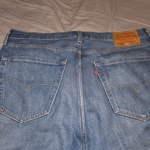Brand New Men's Levi's 150th Anniversary 501 Jeans(W36L32) - Picture 7 of 9
